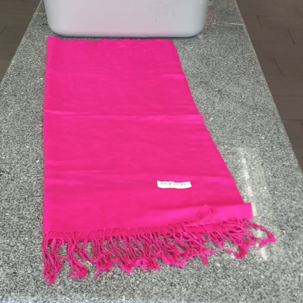 Pashmina silk blend scarfs